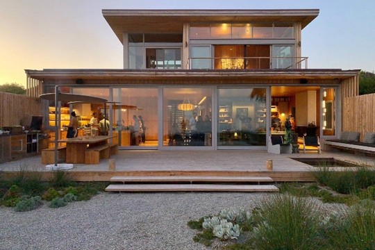 Moderna kuća na plaži u Santa Kruzu donosi lepotu okeana na dlanu